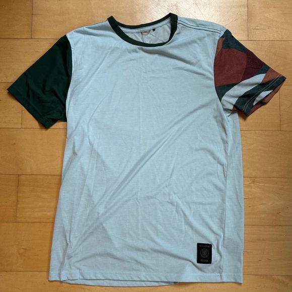 Roark - Run Amok - Mathis Short Sleeve Tee - Weller Ice Blue - Men’s M - Picture 1 of 4